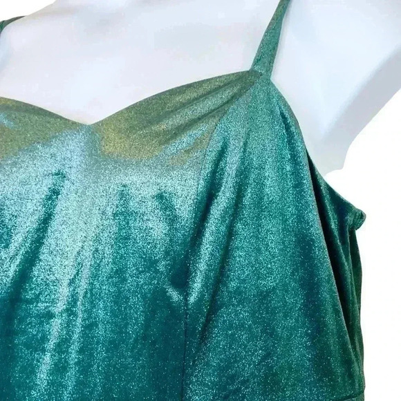 Torrid Emerald Green Velvet Wide Leg Sleeveless Jumpsuit Size 12 - Picture 5 of 10